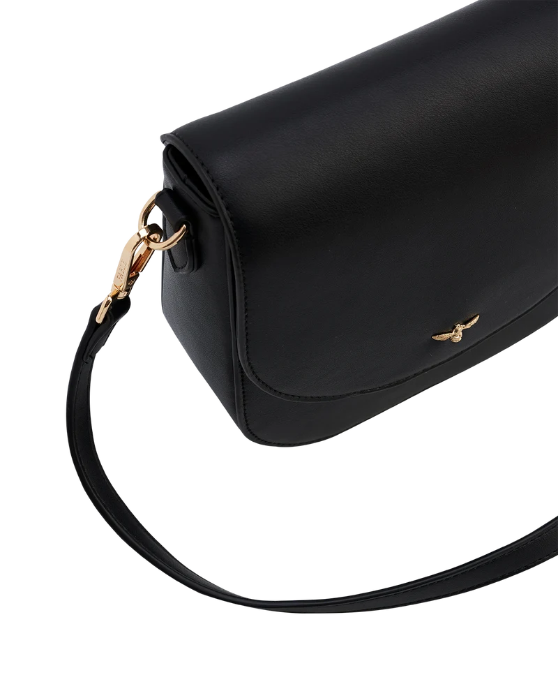 Beth Saddle Crossbody Bag in Black