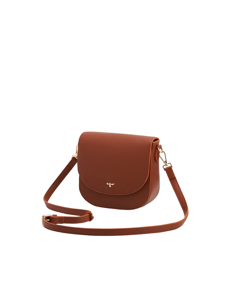 Beth Saddle Crossbody Bag in Tan