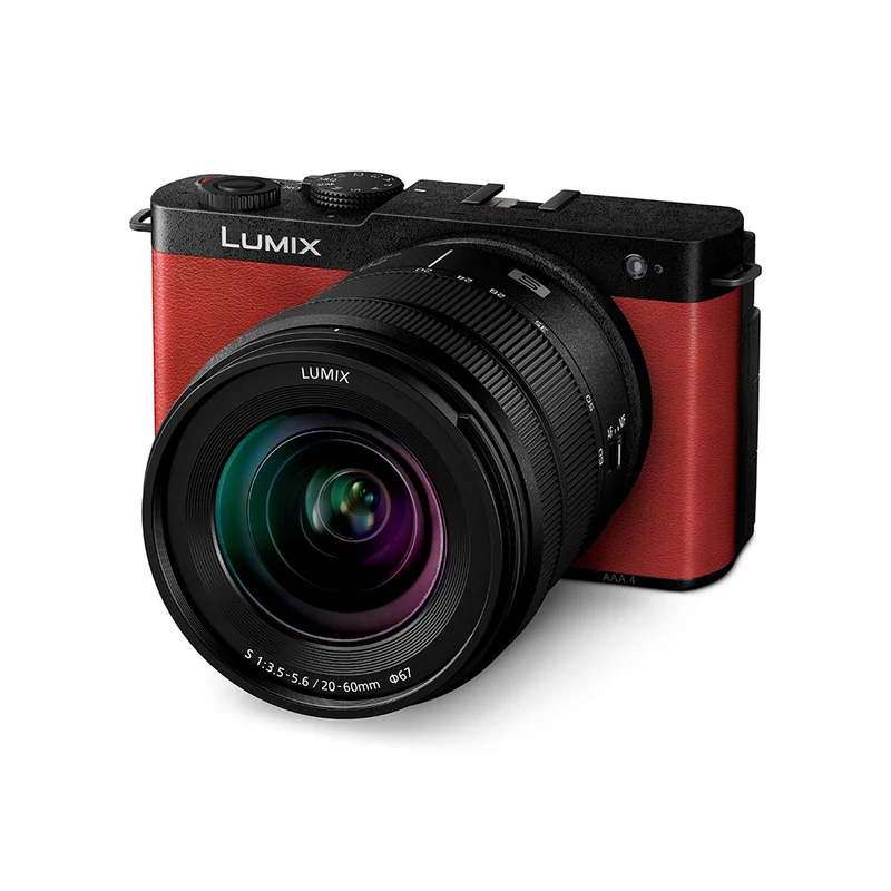 Lumix S9 avec LUMIX S 20-60mm f/3.5-5.6 (Rouge)