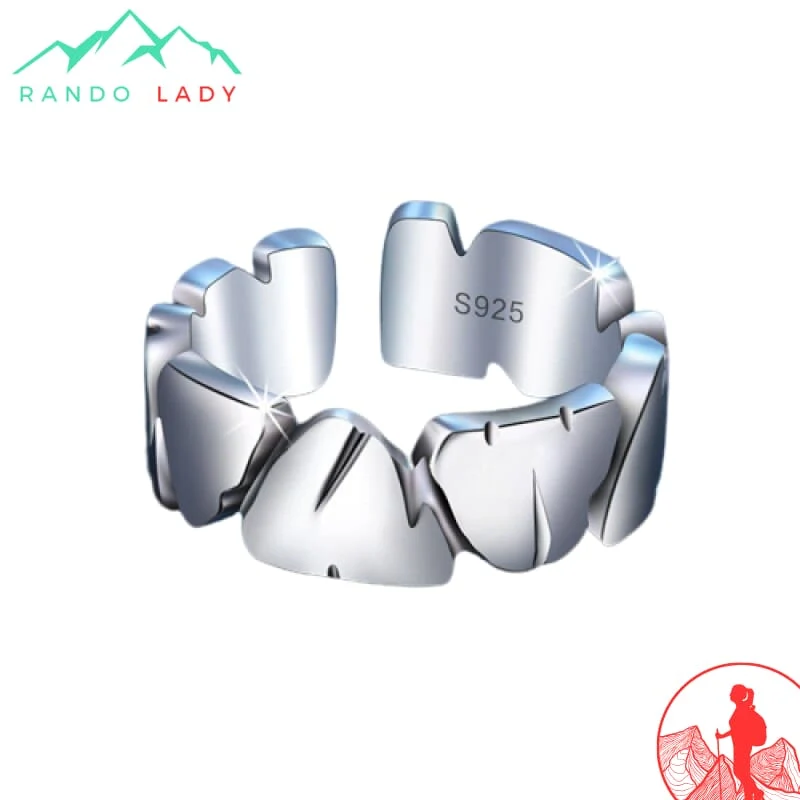 Symbole de Liberté : Bague Montagne Délicate pour Femme