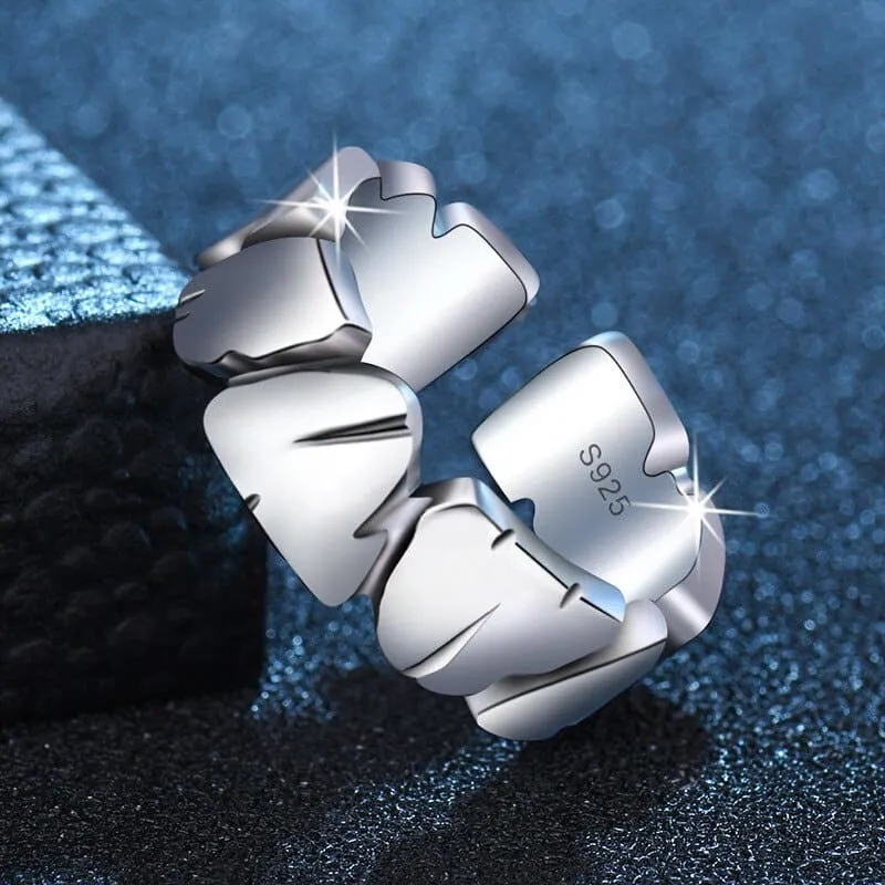 Symbole de Liberté : Bague Montagne Délicate pour Femme