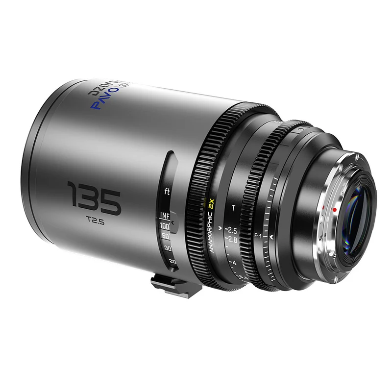 Pavo 135mm T2.5 2X Anamorphique PL/EF (Revêtement Bleu)