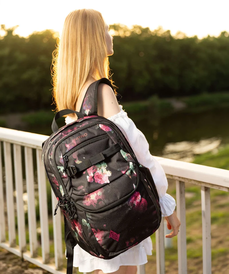 Nitro Future Hero 37 Sac à dos black rose