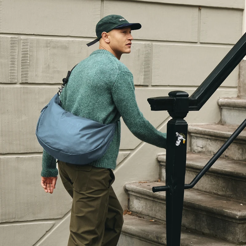 Lea Sling Bag