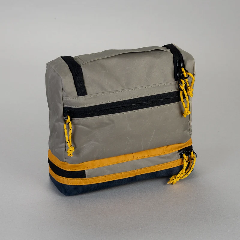 Sandi Hang-Up Washbag