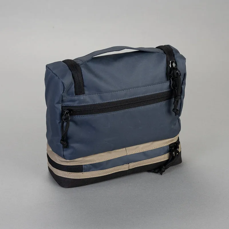 Sandi Hang-Up Washbag