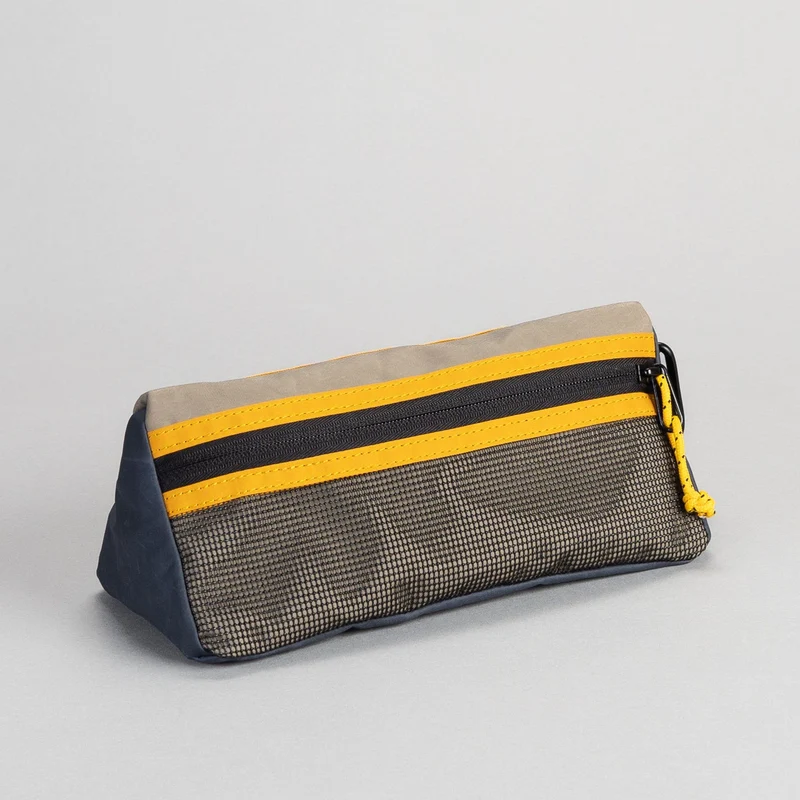 Liv Triangle Pouch