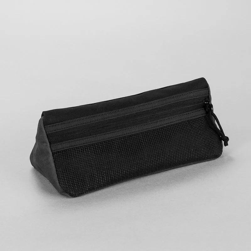 Liv Triangle Pouch