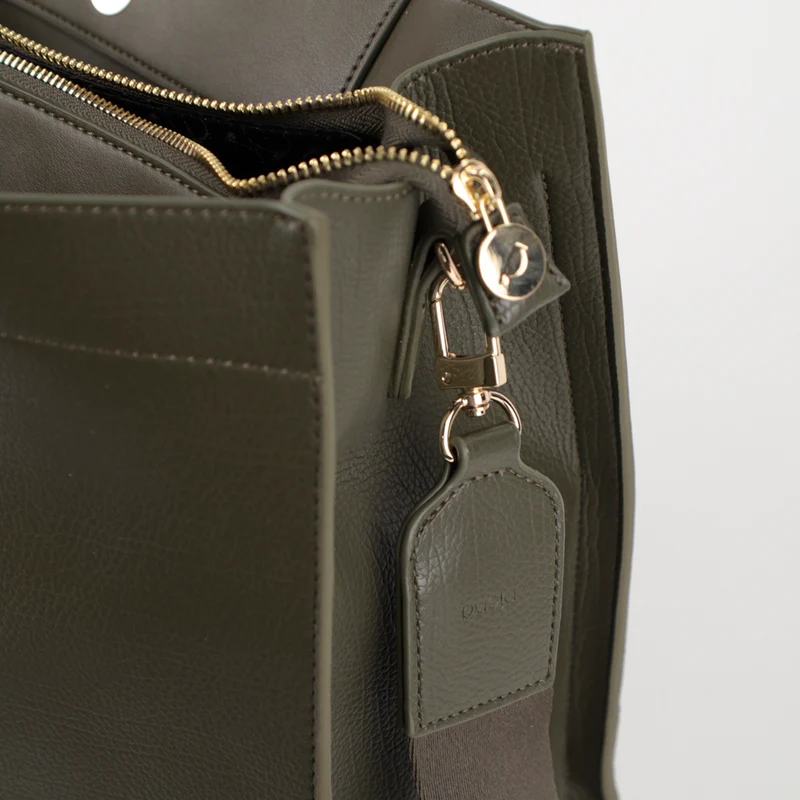 Riona Regina RFID Large Tote pebbled