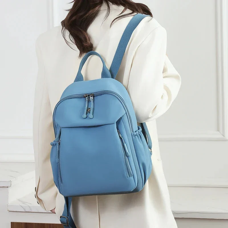Sac à Dos Femme Imperméable | Protection Pluie et Sécurité