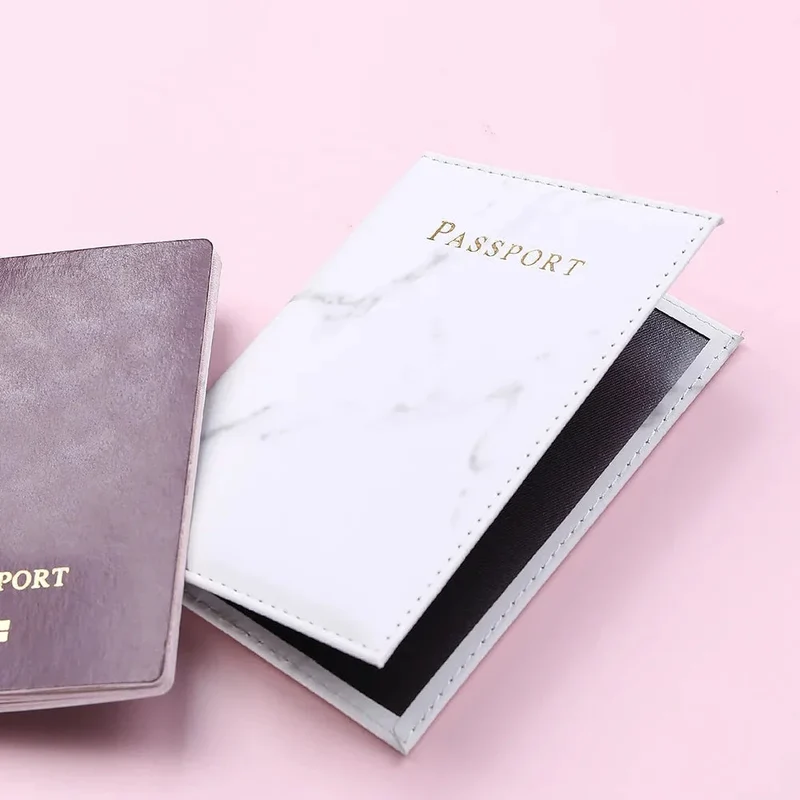 Porte-Passeport Effet Marbré | Design Compact et Léger