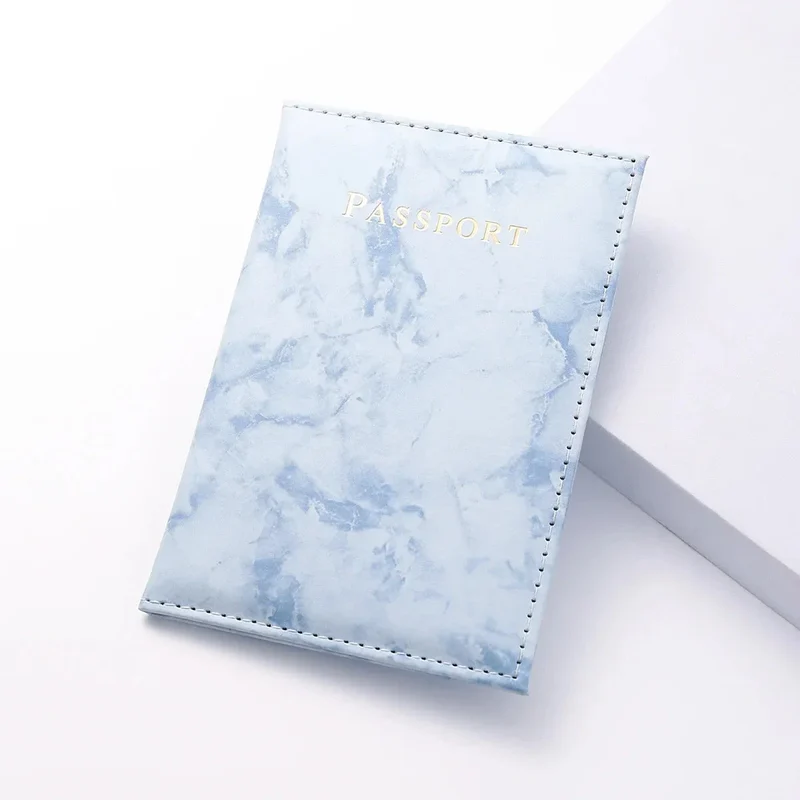 Porte-Passeport Effet Marbré | Design Compact et Léger