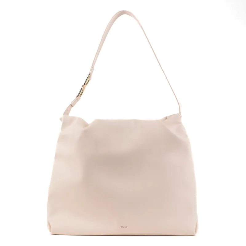 Riona Donna Hobo