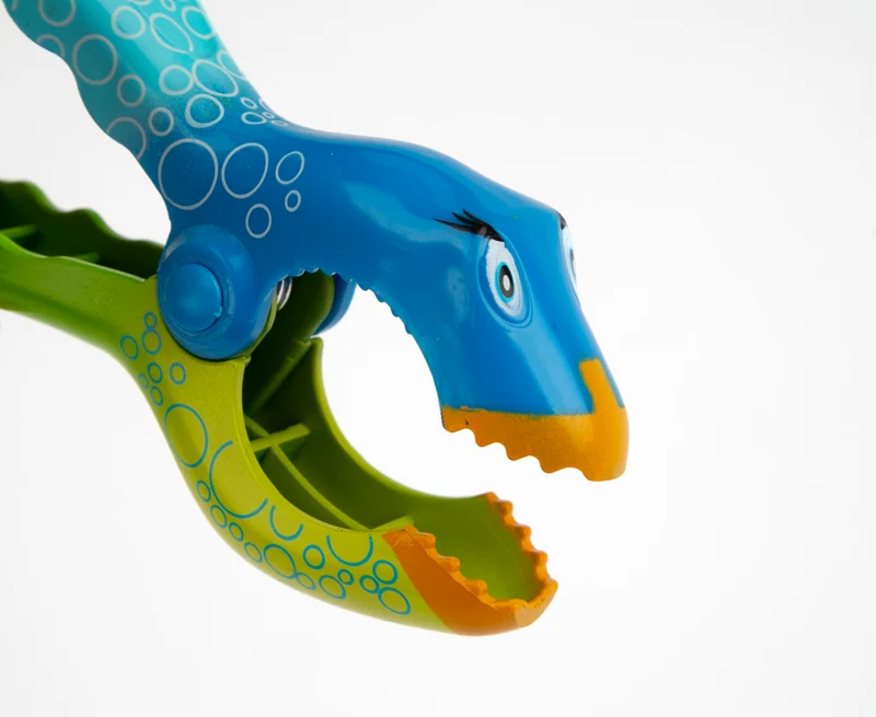 Tracker Beach Towel Clip Bubbles
