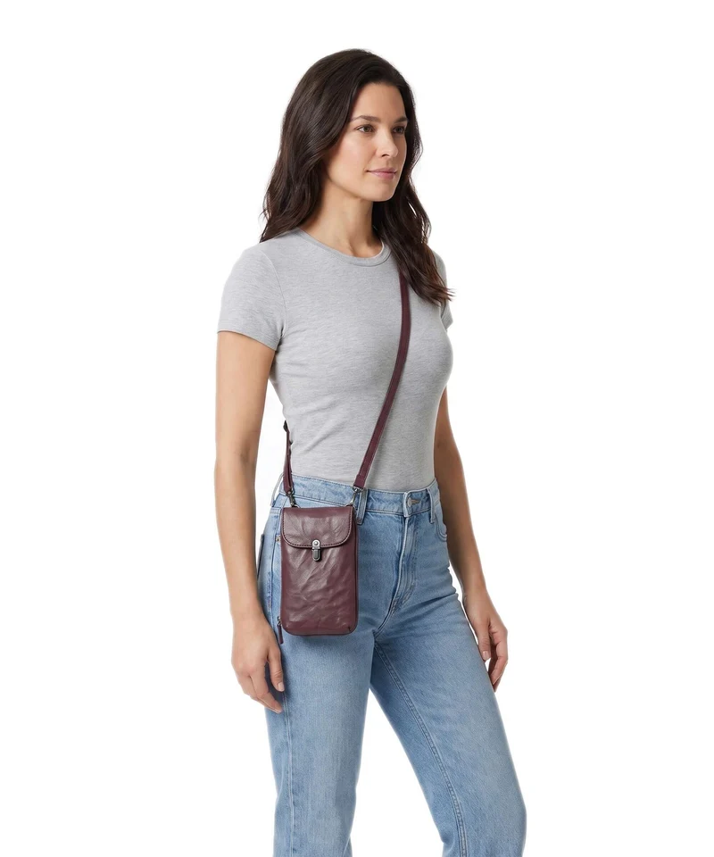 Aunts & Uncles Grandma's Luxury Club Mrs. Lemon Twist Pochette telephone dark cherry