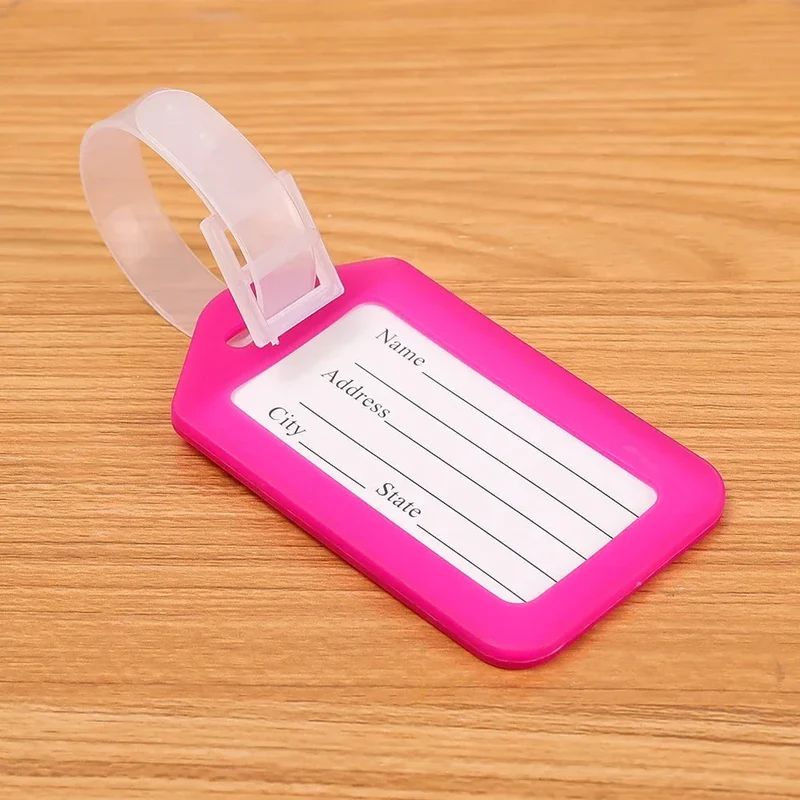 Étiquette Porte Adresse Valise Plastique | Couleurs Vives et Résistantes