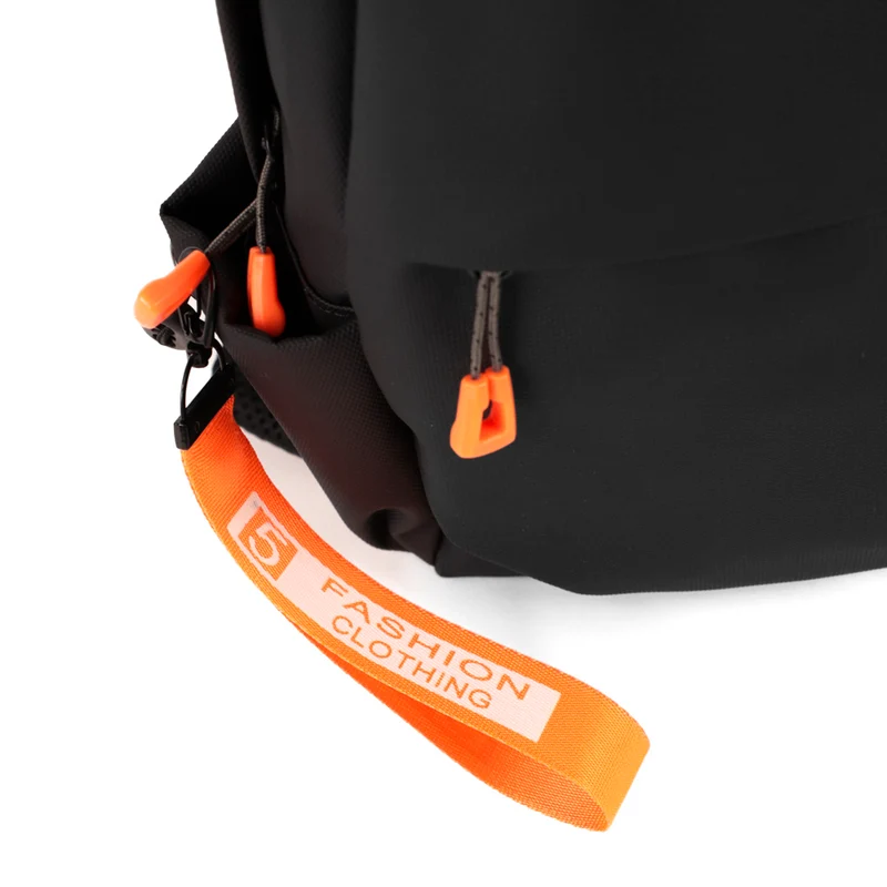 Tracker Next Gen sling bag