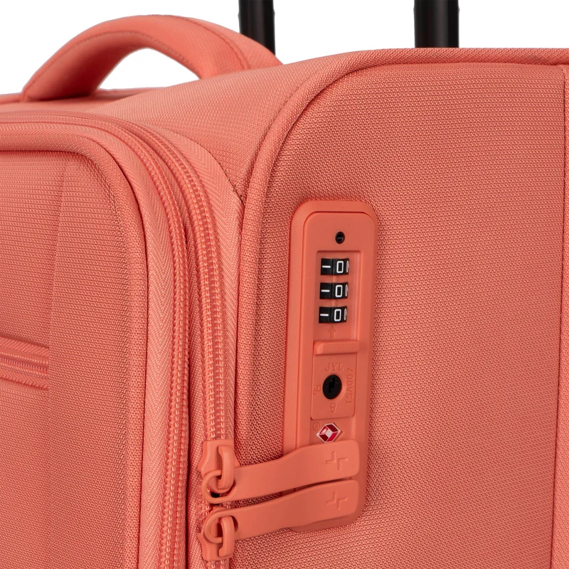 Verona Softside 26.5" Luggage