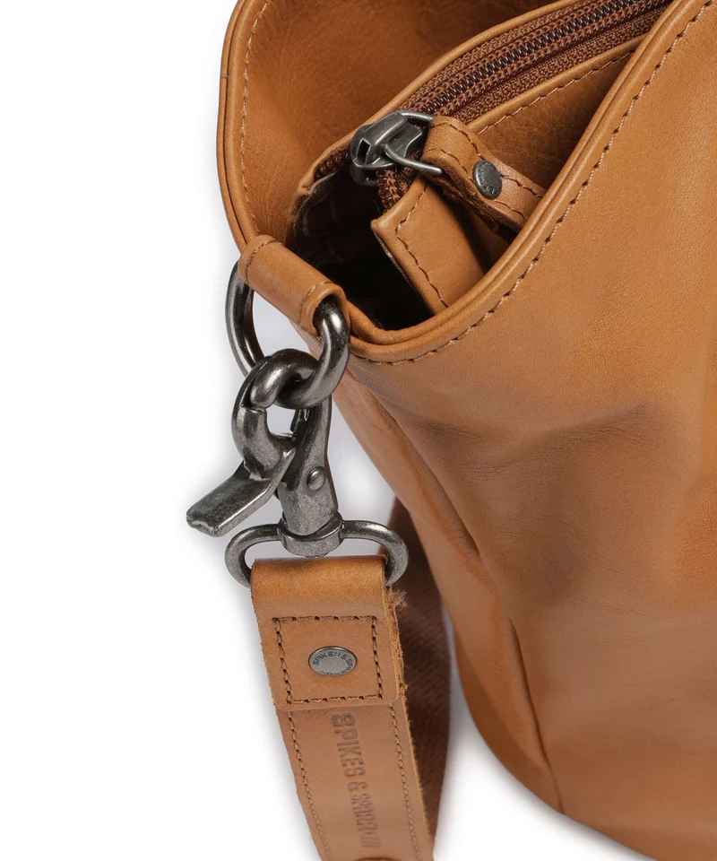 Spikes & Sparrow Woven Patty Cabas tan