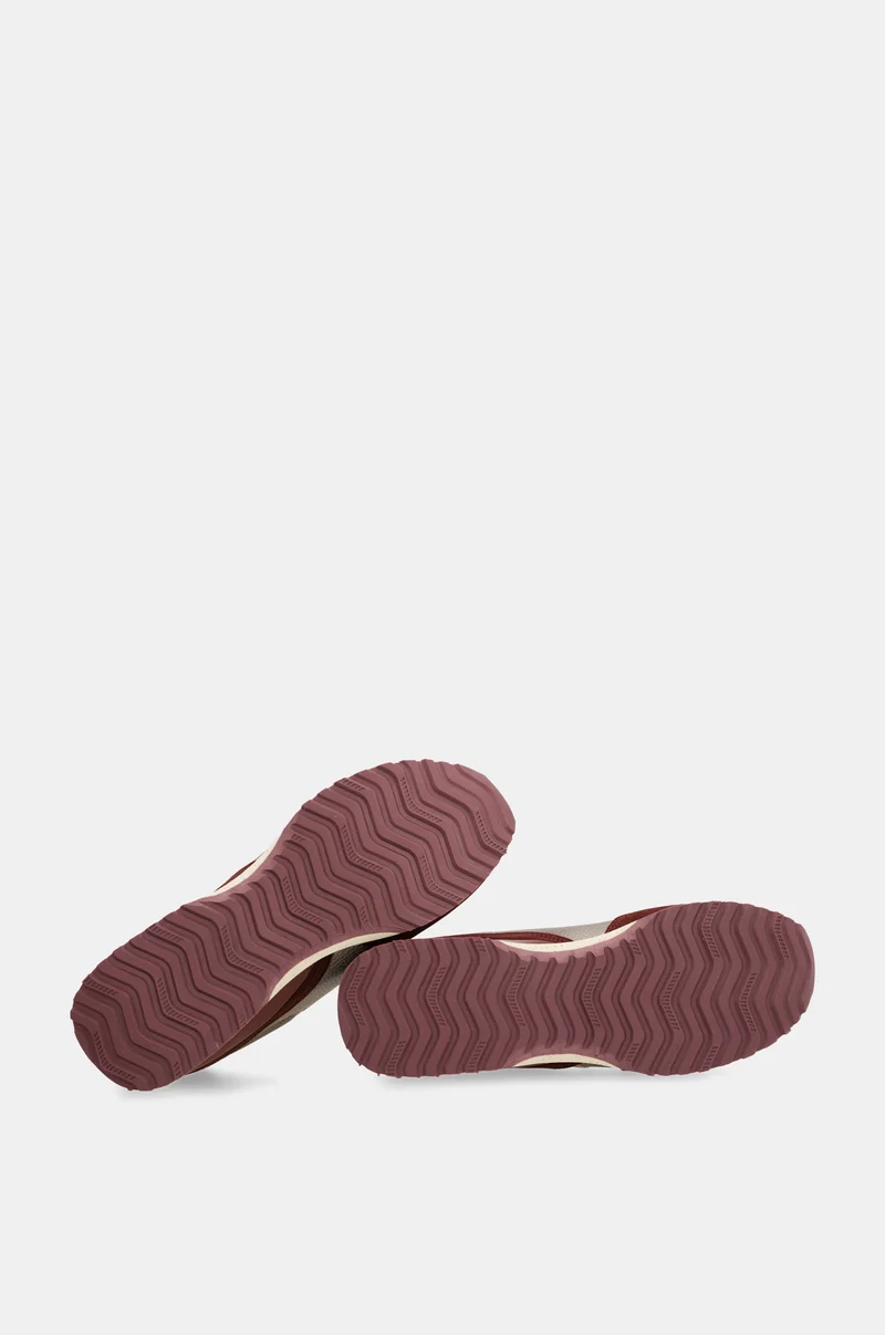 Chaussures de sport bordeaux Anekke