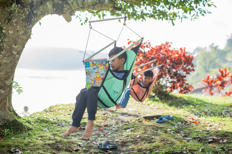 MINI MOON CHAIR – Leichter Hängestuhl für Kinder & Reisen