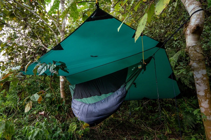 FULLMOON TARP – Vielseitiger Wetterschutz mit 100% recyceltem Nylon