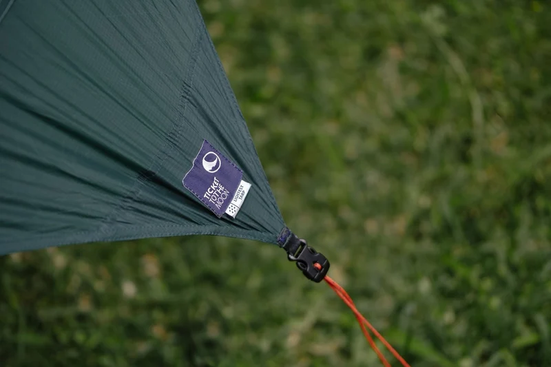 LIGHTEST TARP – Ultraleichter Wetterschutz mit 100 % recyceltem Nylon