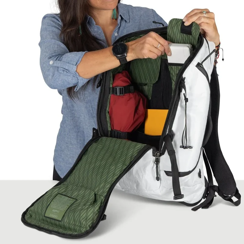 Osprey x Carryology Archeon 30 Fujin