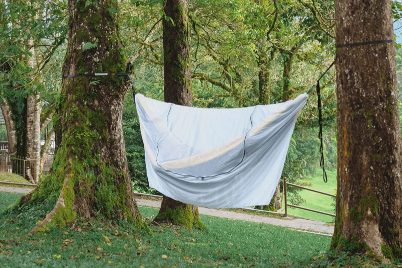 UNIVERSAL BUG NET 360° - Rundum-Schutz für deine Hängematte gegen Insekten