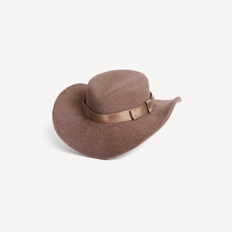 Mini breloque chapeau - Latte