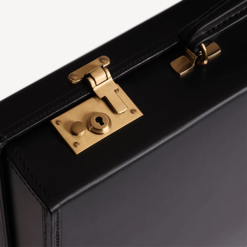 Le Bond Attaché 3.5"