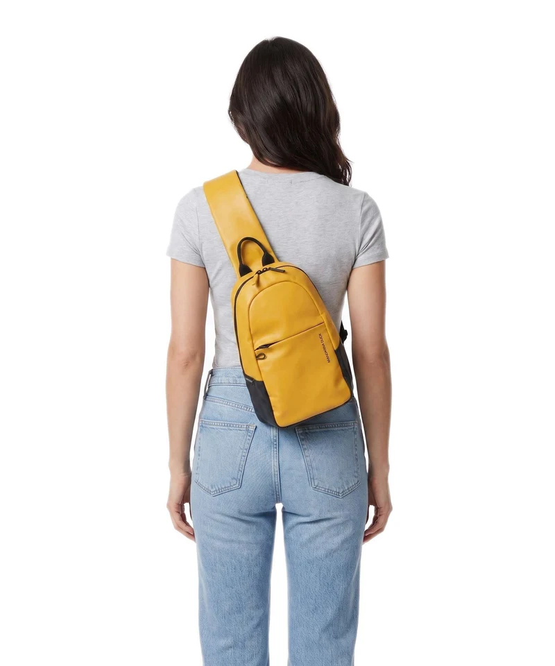 Mandarina Duck Coated Sac sling duck yellow