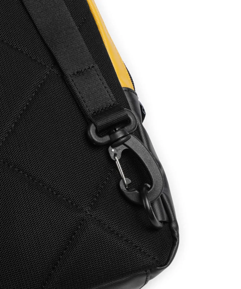 Mandarina Duck Coated Sac sling duck yellow