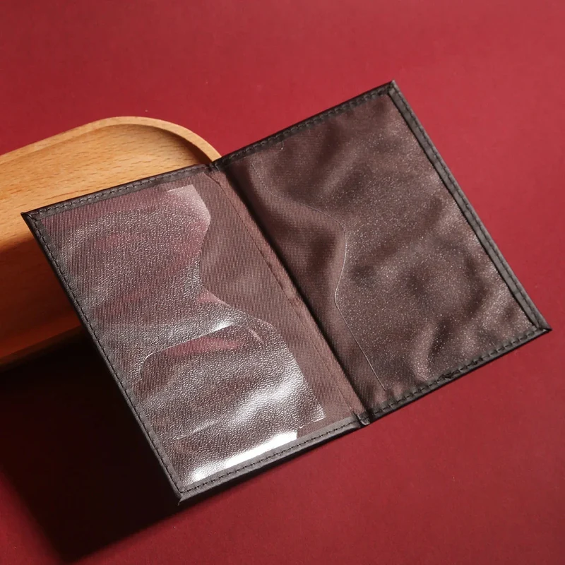Étui Passeport Personnalisé Initiales | Style Vintage Protecteur