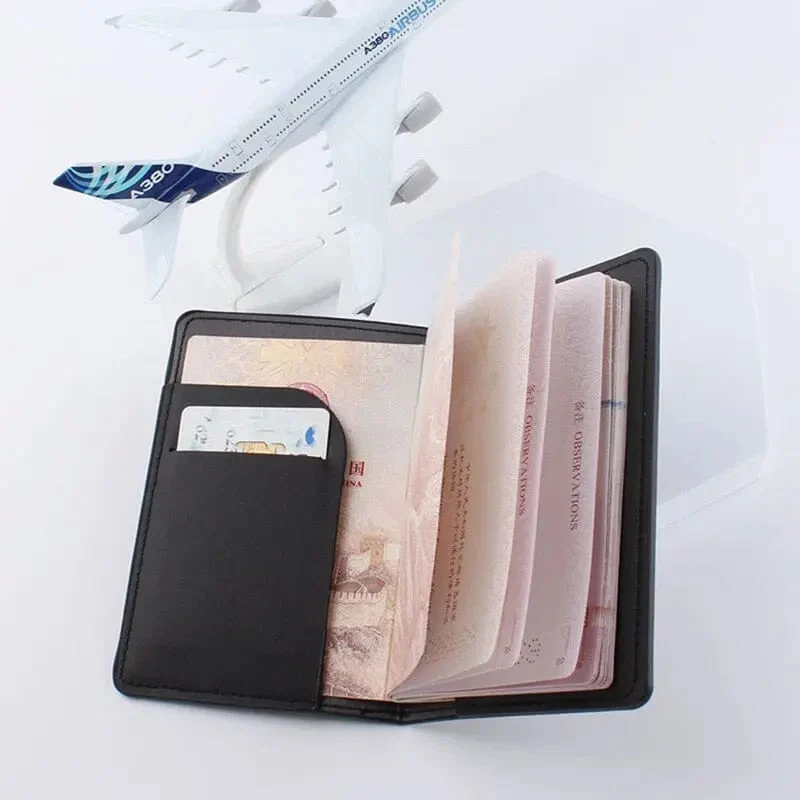 Protège-Passeport Personnalisé Avion Doré | Protection Robuste et Unique
