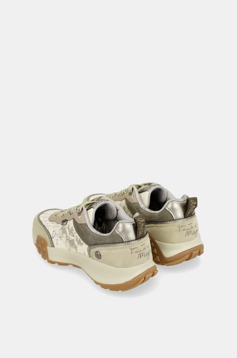 Baskets beige imprimé