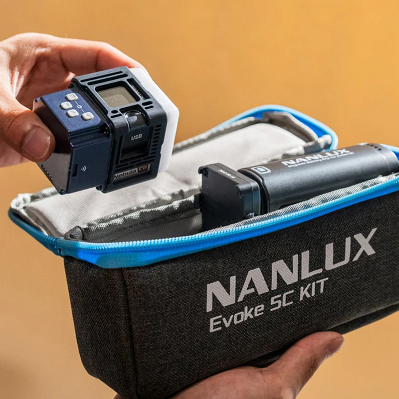 Lumière EVOKE 5C avec accessoires