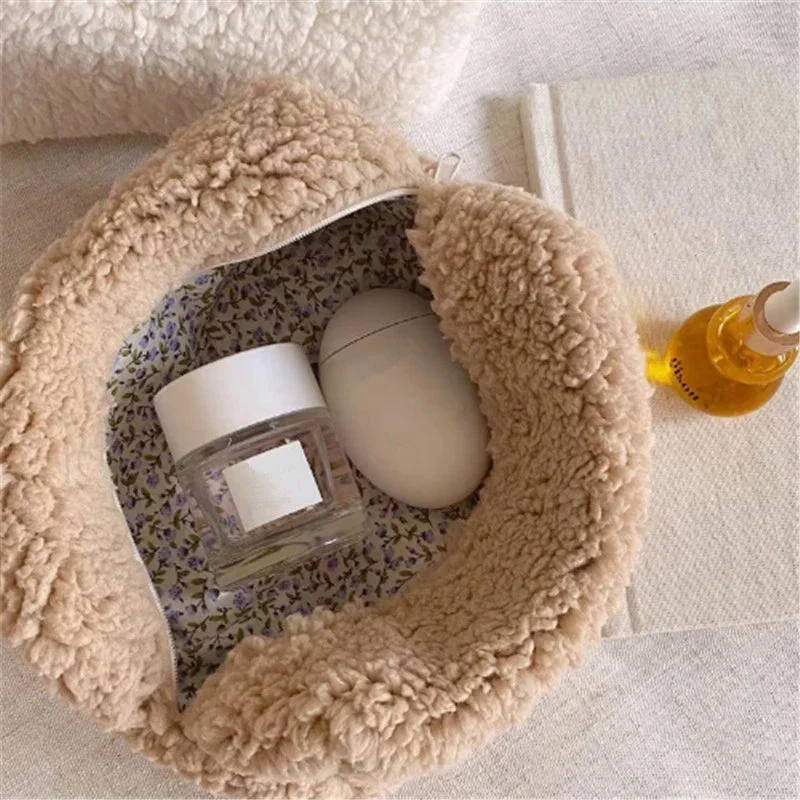 Trousse de Toilette Femme Moumoute | Compacte et Douce Flanelle
