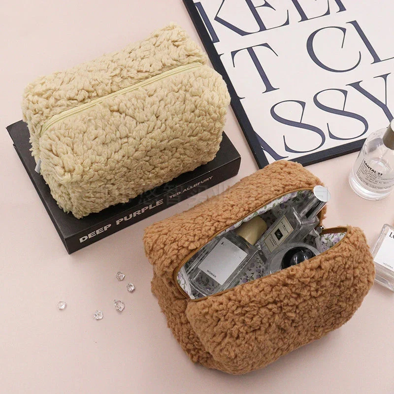 Trousse de Toilette Femme Moumoute | Compacte et Douce Flanelle