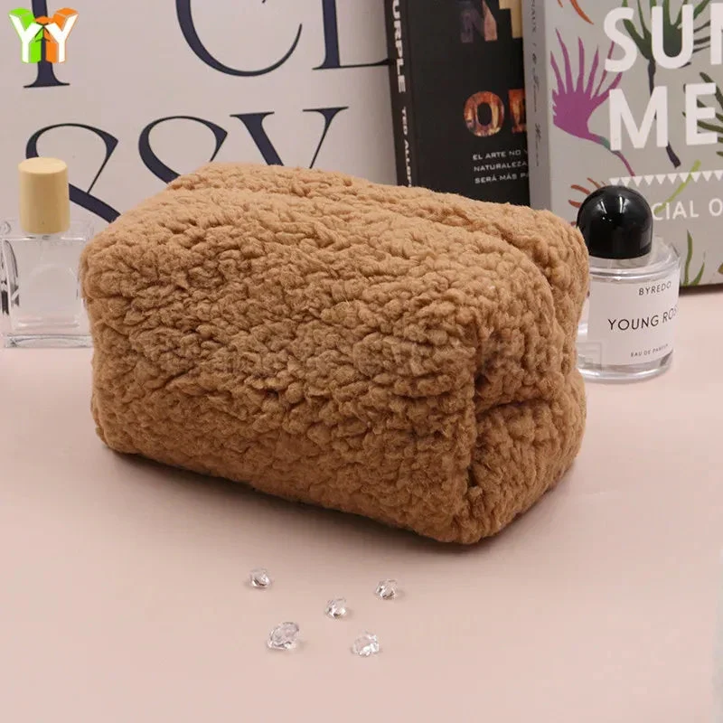 Trousse de Toilette Femme Moumoute | Compacte et Douce Flanelle