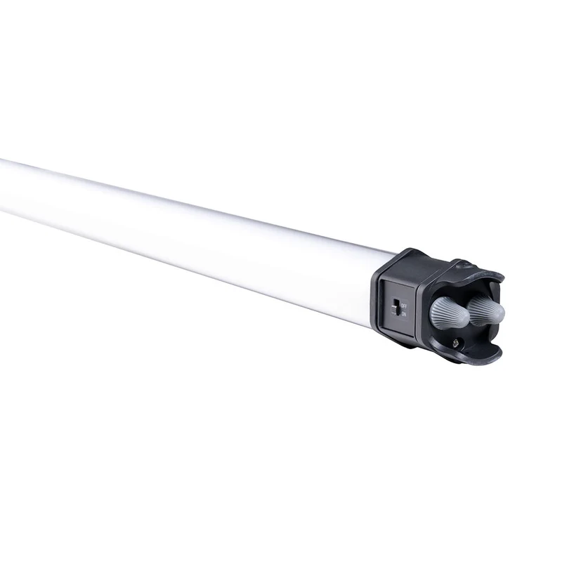 Tube de Lumière PavoTube II 15C LED RGBWW (Paquet de 4)