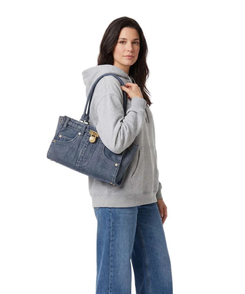 Michael Kors Hamilton Moderne Small Sac porté épaule light wash blue