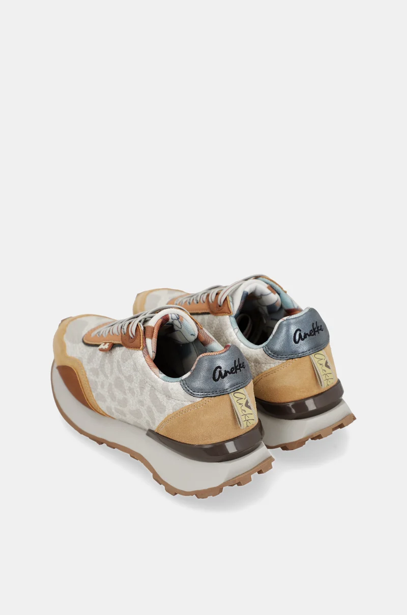 Sneakers beige et orange