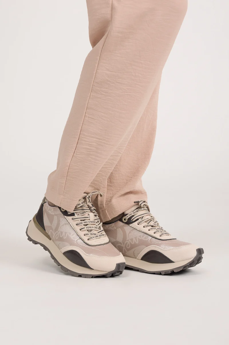 Sneakers beige avec détails marron
