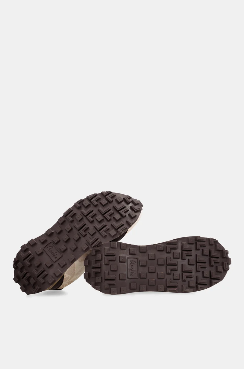 Sneakers beige avec détails marron