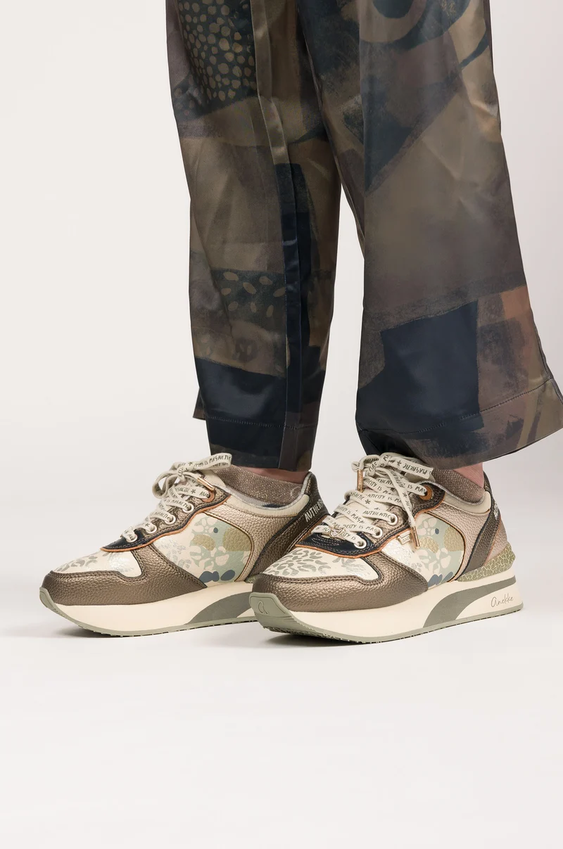 Sneakers beige et cuivrés