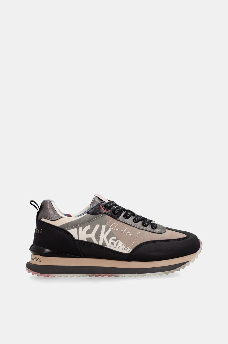 Sneakers noirs et roses