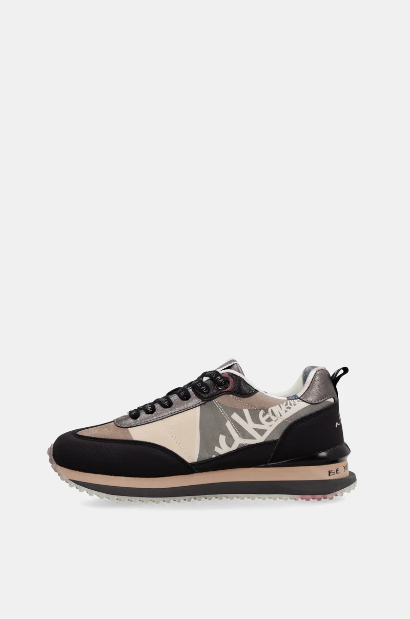 Sneakers noirs et roses