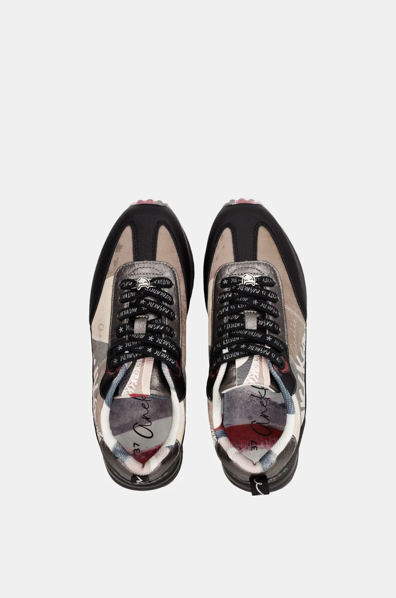 Sneakers noirs et roses