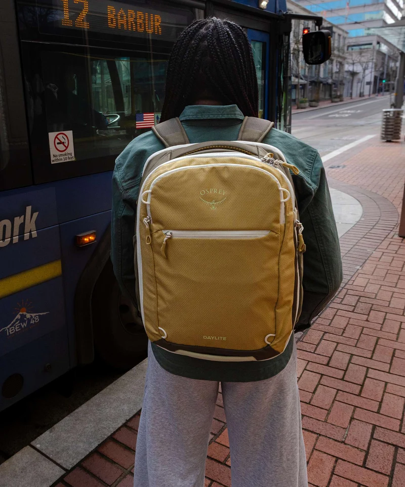 Osprey Daylite 35 Sac à dos de voyage gravel tan multi